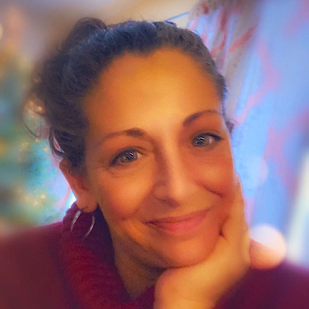 Meet your Posher, Cynthia